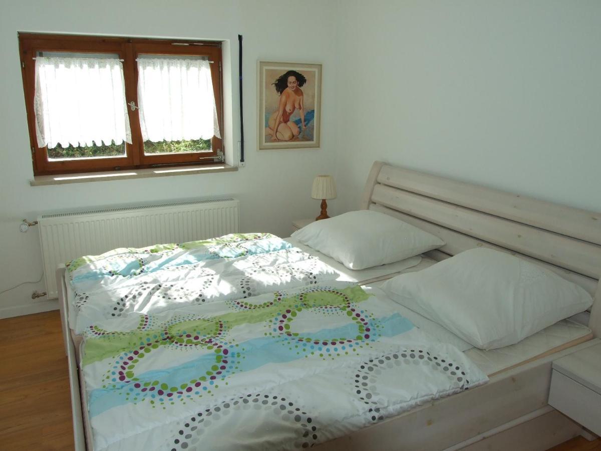 Ferienwohnung Haus Edeltraud Im Suedschwarzwald, Grosse, Helle, Ruhige Souterrain-Whg, Hunde Geeignet, Mit 2 Fahrraedern, 3 Baeckereien Mit Fruehstueck, 2 Lebensmittel-, 1 Italien-Pastalaeden, Kontakt Peter Heubueschl Aus Loerrach Rheinfelden  Esterno foto